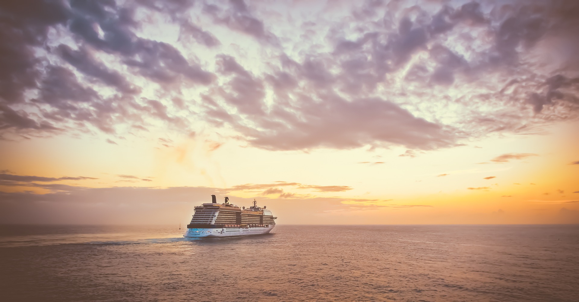 Venture Ashore ship sailing to the sea